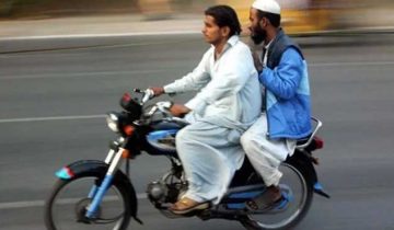 Double riding Motorcycle in karachi