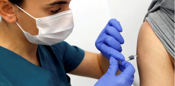 Student Death Corona Vacccine