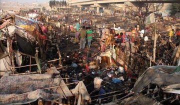 Fire in karachi 2
